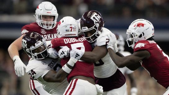 Texas A&M's defense overwhelms Arkansas (College Football)