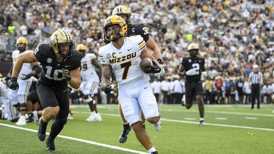No. 23 Missouri rolls to 38-21 win over Vandy (College Football)
