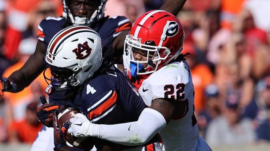 No. 1 Georgia comes alive to avoid upset, down Auburn (College Football)