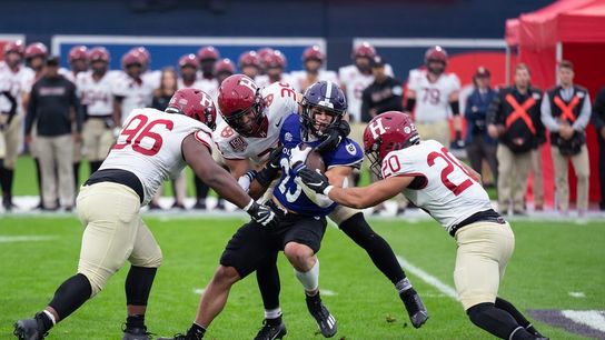 Harvard coach Tim Murphy retires after 30 seasons (College Football)