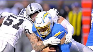 Reports: Chargers QB Justin Herbert fractured finger in win (NFL)
