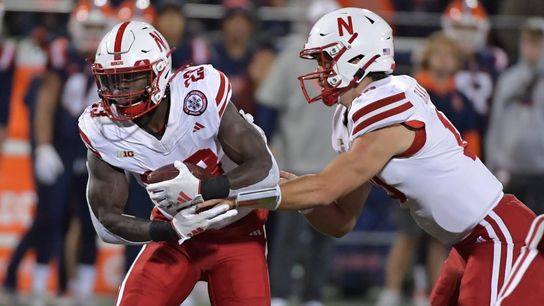Cornhuskers go wire-to-wire, stifle Illinois' rush attack (College Football)