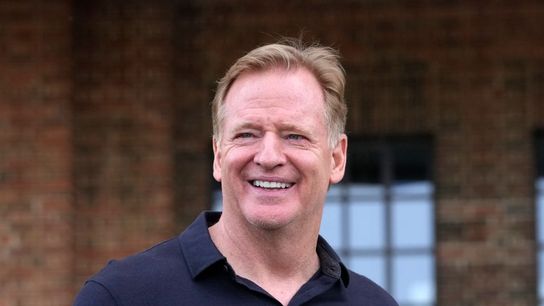 NFL extends commissioner Roger Goodell through March 2027 (NFL)