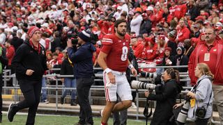 Wisconsin QB Tanner Mordecai hurt, Braedyn Locke to start Saturday (College Football)