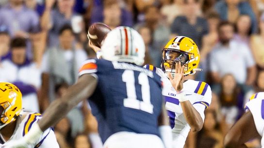 Auburn proves no match for No. 22 LSU, losing 48-18 (College Football)