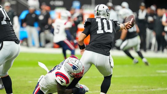 Raiders QB Jimmy Garoppolo injures back, out vs. Patriots (NFL)