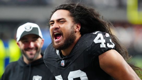 Raiders place LB Kana'i Mauga on IR, activate LB Curtis Bolton vs. Lions (NFL)