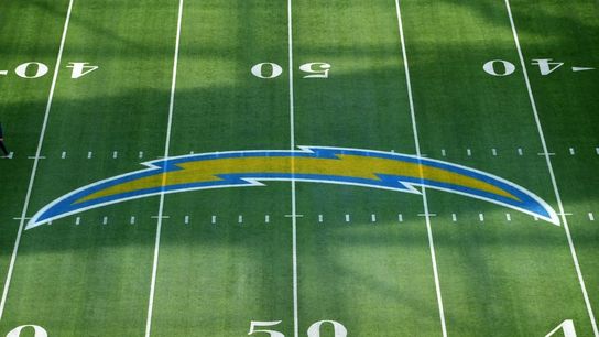Former Chargers GM A.J. Smith dies at 75 (NFL)