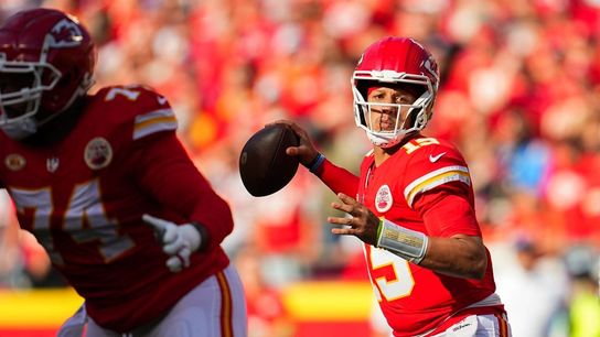Patrick Mahomes stars against Chargers as Chiefs win sixth straight (NFL)