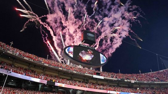 Kansas to play 2024 home games at Chiefs, SKC venues (College Football)