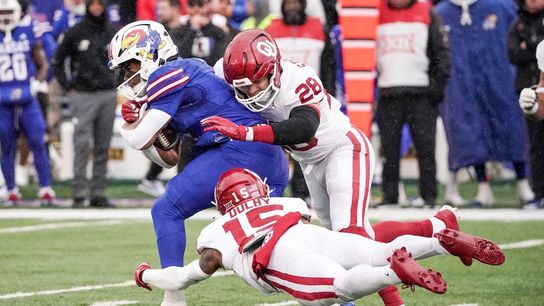 Kansas scores with 55 seconds left to stun No. 6 Oklahoma (College Football)