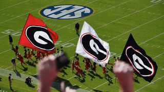 Georgia holds No. 1 spot in Top 25 poll for 22nd straight week (College Football)