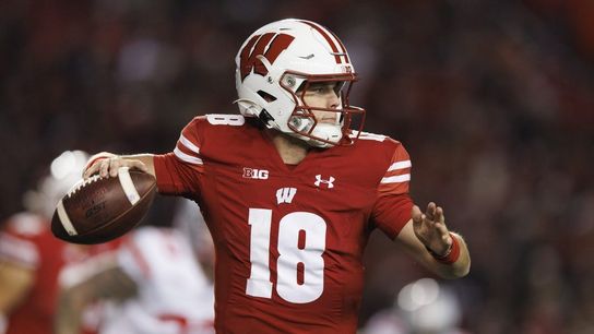 Wisconsin hoping offense wakes up vs. Northwestern (College Football)