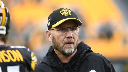 Report: Steelers OC to call plays from field vs. Titans (NFL)