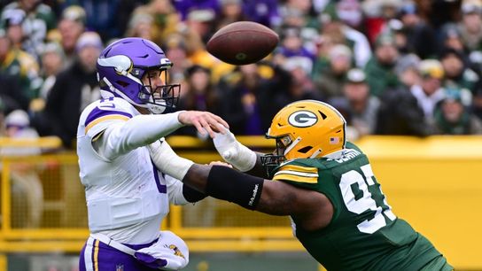 Vikings QB Kirk Cousins (ankle) departs late vs. Packers (NFL)