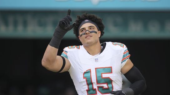 Dolphins LB Jaelan Phillips (Achilles) carted off vs. Jets (NFL)