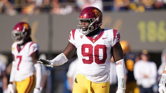 Reports: USC DT Bear Alexander to re-enter transfer portal (College Football)