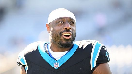 Panthers grant LB Justin Houston's request for release (NFL)