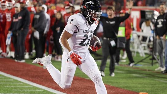 Cincinnati handles Houston, halts 7-game slide (College Football)