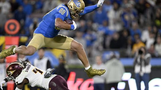 Arizona State uses bag of tricks to upset UCLA (College Football)