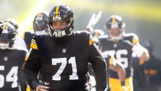 Steelers await word on injured C Nate Herbig, RB Jaylen Warren (NFL)