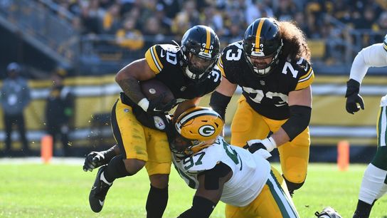 Report: Steelers G Isaac Seumalo injured in practice (NFL)