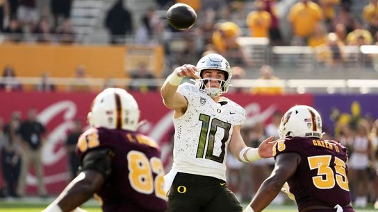Bo Nix throws for career-high 6 TDs, No. 6 Oregon crushes Arizona State (College Football)