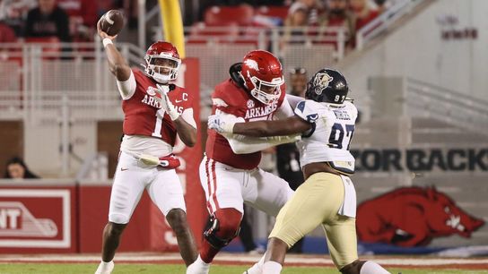 KJ Jefferson sets Arkansas TD mark in blowout over Florida International (College Football)