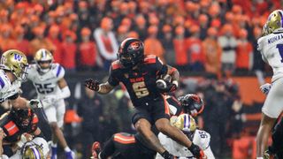 Ex-Oregon State star RB Damien Martinez chooses Miami (College Football)