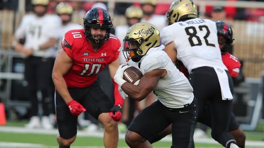 UCF takes on Houston, bids to become bowl eligible (College Football)