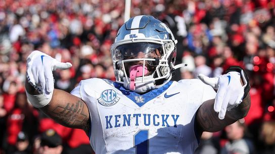 Clemson streaks into Gator Bowl clash with Kentucky (College Football)