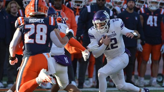Northwestern outlasts Illinois, 45-43 (College Football)