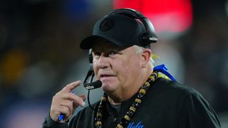 Chip Kelly departs UCLA after 6 seasons (College Football)