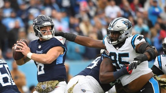 Derrick Henry scores twice as Titans get past Panthers (NFL)