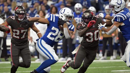 Jonathan Taylor's 2 TDs lead Colts past Buccaneers (NFL)