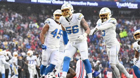 Khalil Mack, Chargers shut out Patriots, end 3-game skid (NFL)
