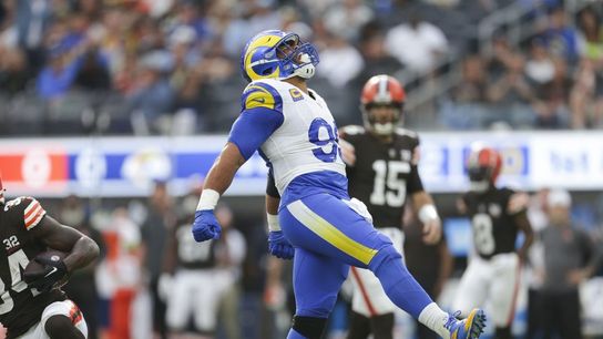 Rams extend winning streak by putting away Browns late (NFL)