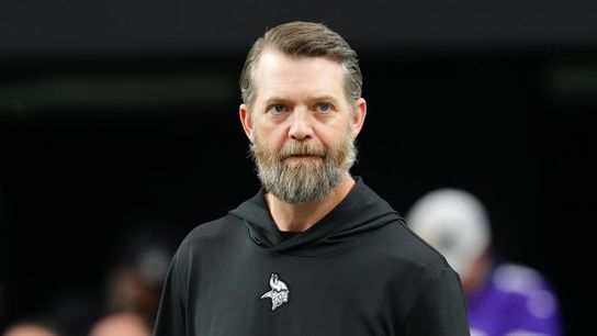 Vikings suspend OC Wes Phillips for 3 weeks (NFL)