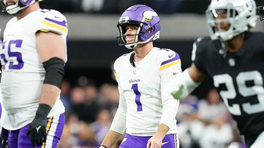Late field goal lets Vikings beat Raiders 3-0 (NFL)
