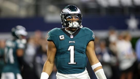 Report: Eagles QB Jalen Hurts questionable vs. Seahawks (NFL)