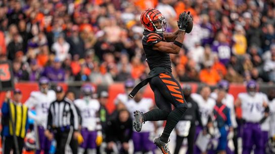 Report: Bengals WR Ja'Marr Chase has separated shoulder (NFL)