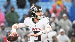 Falcons coach still weighing QB options for Week 16 (NFL)