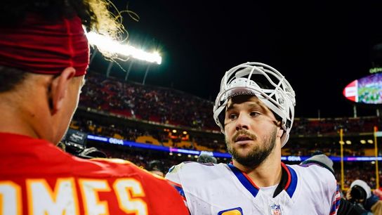Chiefs' Patrick Mahomes battles Josh Allen, Bills in playoff road debut (NFL)