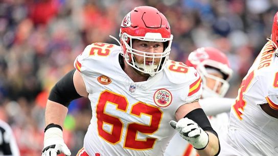 Report: Chiefs G Joe Thuney (pec) doubtful for Sunday (NFL)