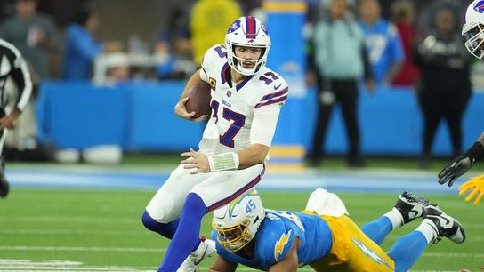 Tyler Bass boots late FG as Bills rally past Chargers (NFL)