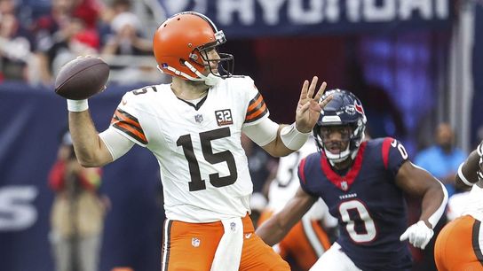Report: Browns to pay bonus to Joe Flacco despite sitting him (NFL)