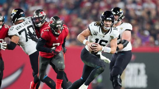 Jags QB Trevor Lawrence to undergo tests on shoulder (NFL)
