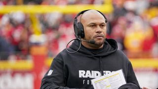 Not leaving Las Vegas: Raiders hiring Antonio Pierce as head coach (NFL)