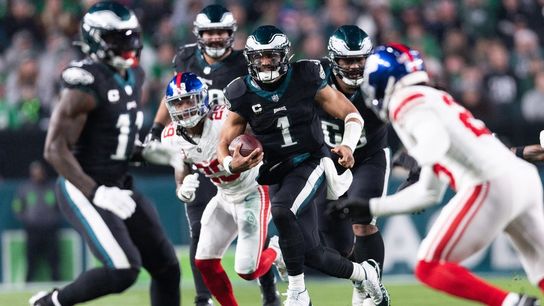 Eagles hold off Giants, take one-game division lead (NFL)