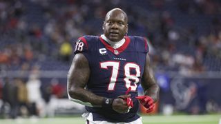 Reports: Commanders trade picks for Texans LT Laremy Tunsil (NFL)